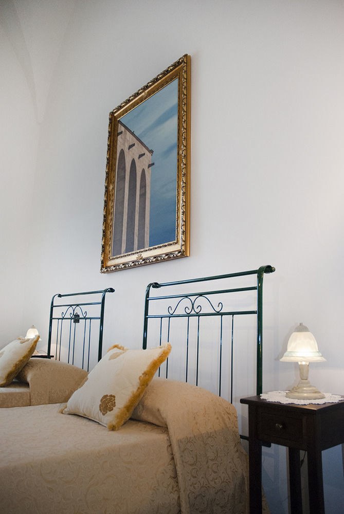 Bed and Breakfast Palazzo Scarciglia - Dimora D'Epoca Минервино-ди-Лечче Экстерьер фото